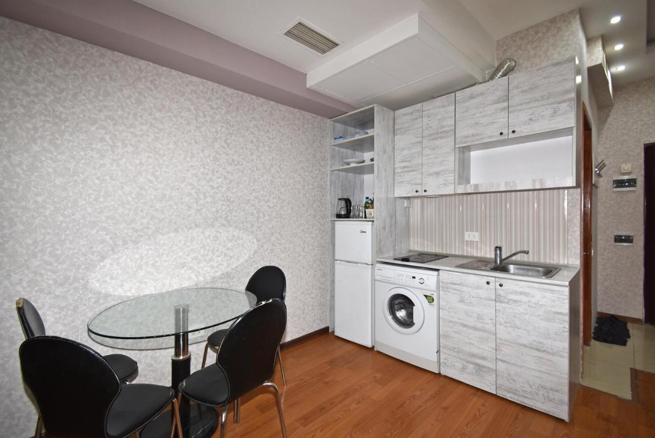 Armenak Apartment No 8, Abovyan Street Erywań Zewnętrze zdjęcie