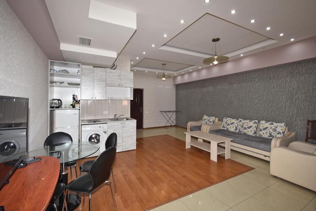 Armenak Apartment No 8, Abovyan Street Erywań Zewnętrze zdjęcie