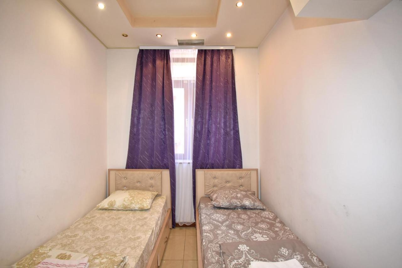 Armenak Apartment No 8, Abovyan Street Erywań Zewnętrze zdjęcie
